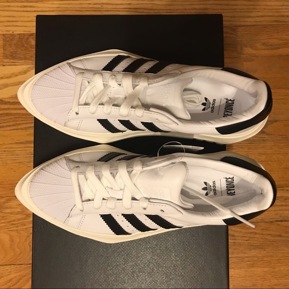 adidas gazelle silver green womens Adidas Consortium FY7730 Beyonce Superstar Platform Womens Lifestyle Shoe